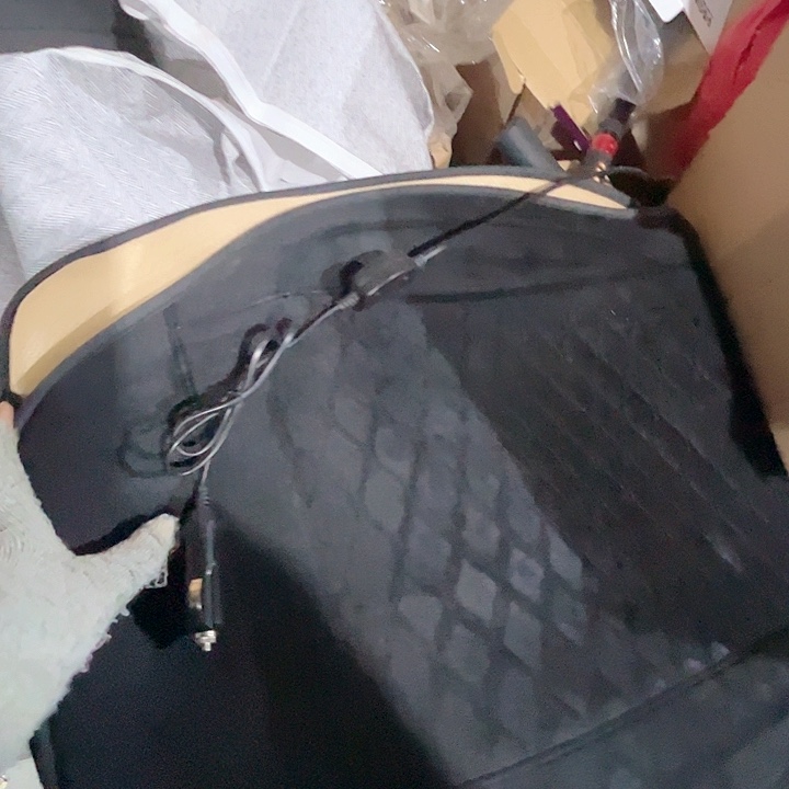 汽车加热坐垫。      