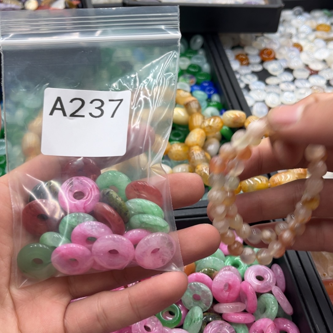 叮***吧玛瑙/玉髓未镶嵌颈饰