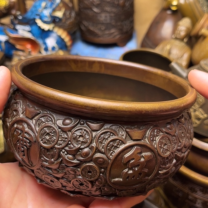 精美铜器批发档口