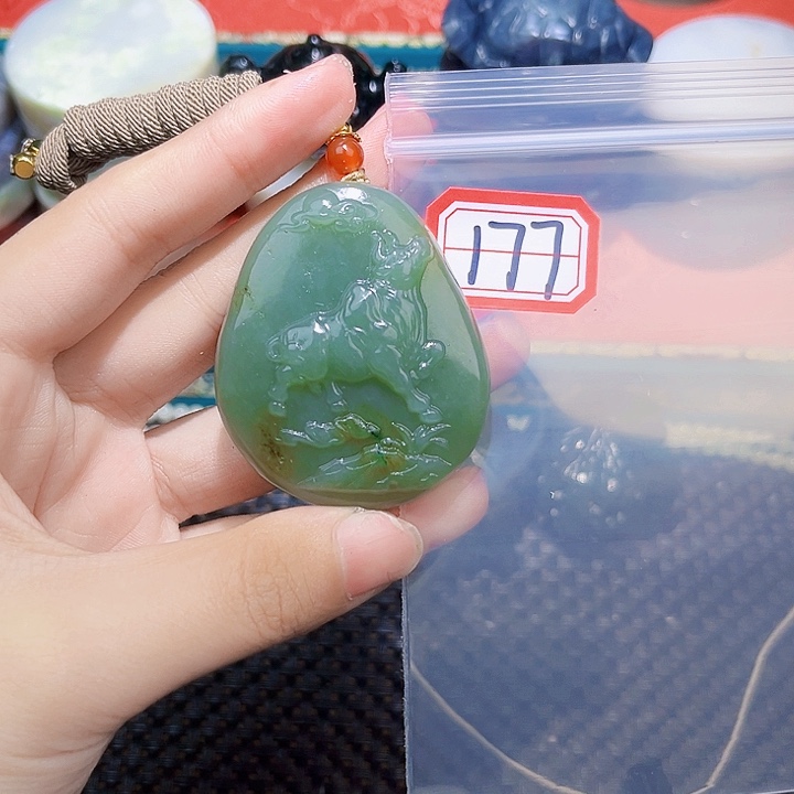 和田玉和田玉边角料随机发未镶嵌