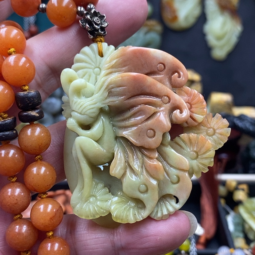 【闪购商品】蛇纹石玉吊坠未镶嵌
