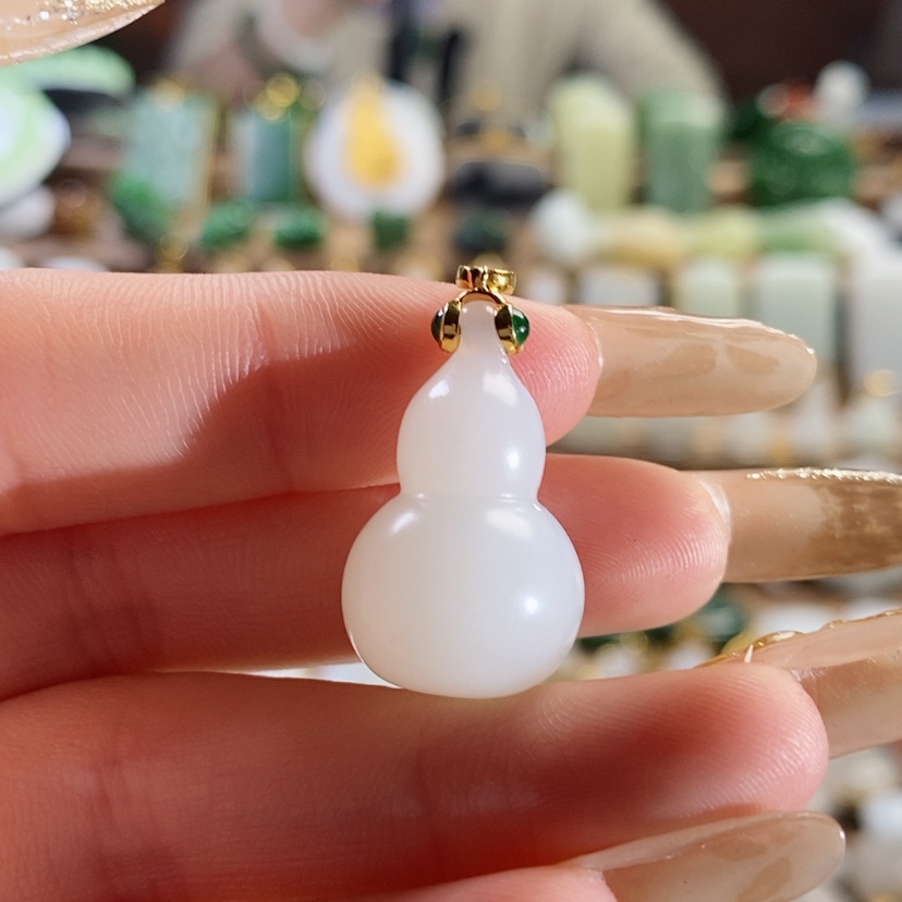 【闪购商品】和田玉吊坠18K金镶嵌