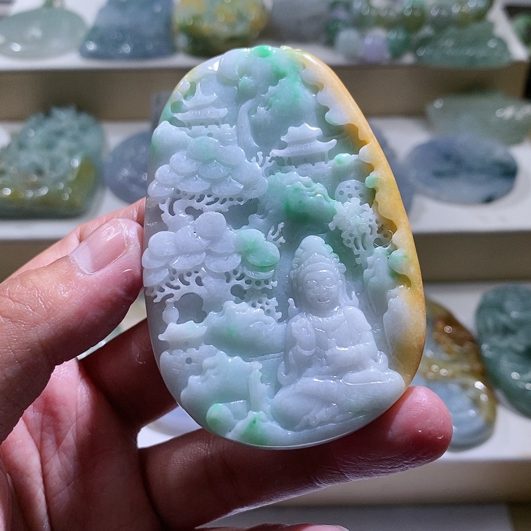 【闪购商品】翡翠颈饰未镶嵌山水观音