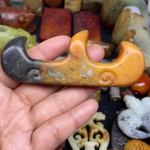 蛇纹石玉未镶嵌颈饰34