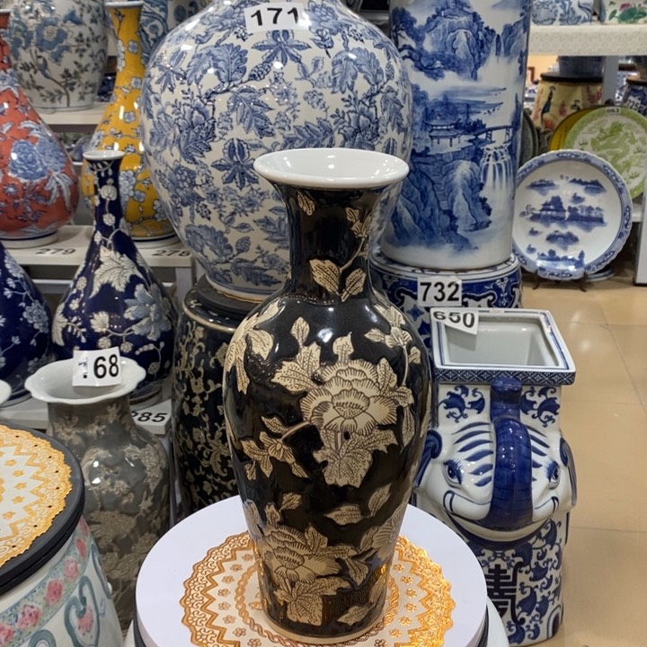 【闪购商品】摆件陶瓷花瓶摆件。。。