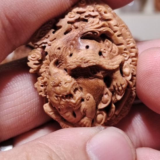 桃核纯手工双面满雕貔貅锦灰堆