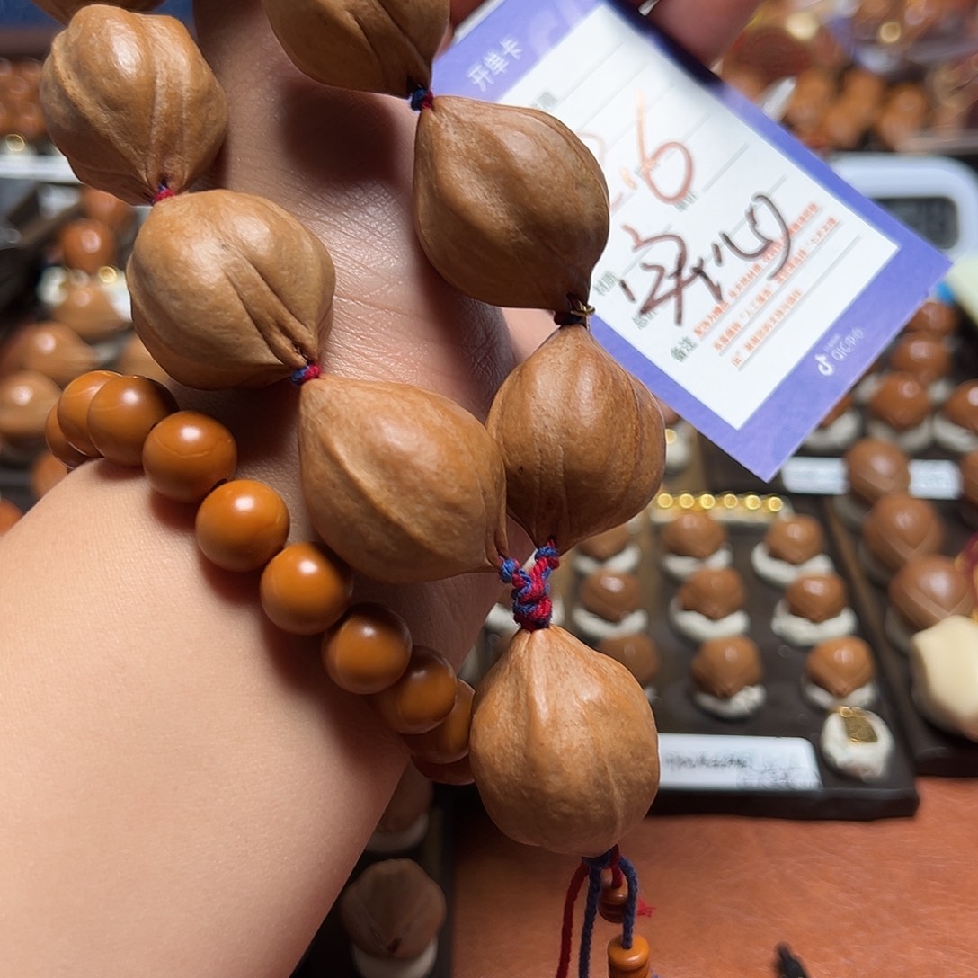 吊坠橄榄核橄榄核雕刻手工艺品