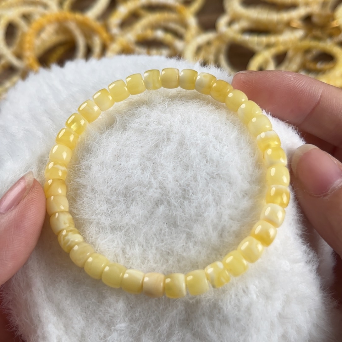 琥珀裸石未镶嵌蜜蜡