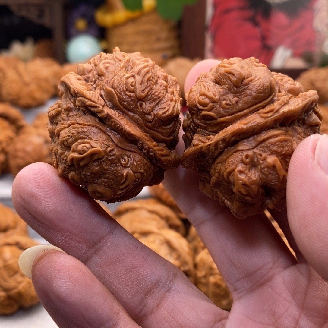 文玩核桃把件纯手工雕刻