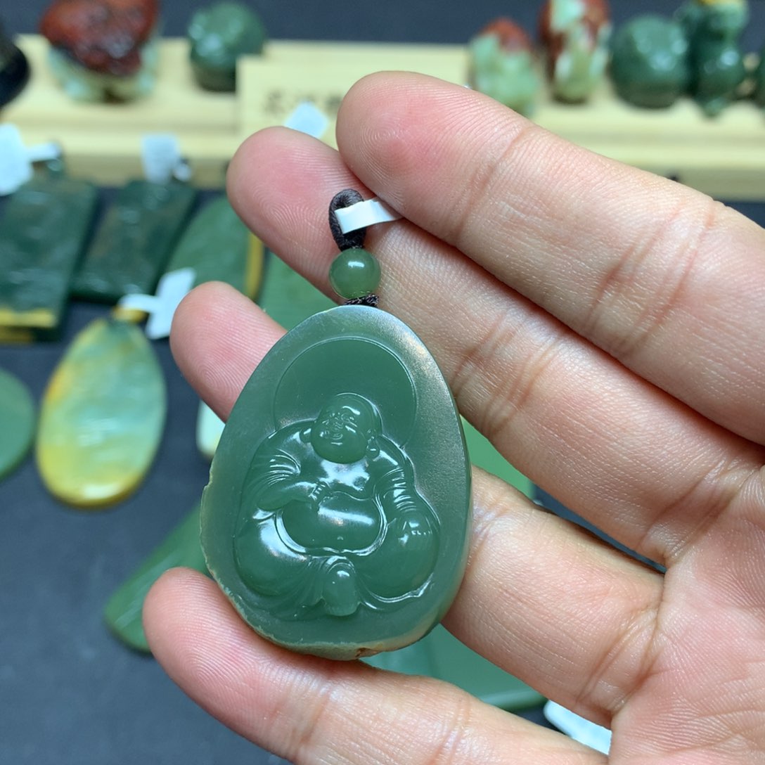 岫岩河磨玉（透闪石质玉）颈饰未镶嵌仰****9