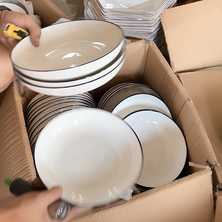 微瑕介意勿拍不退不换  黑线盘4支底部瑕