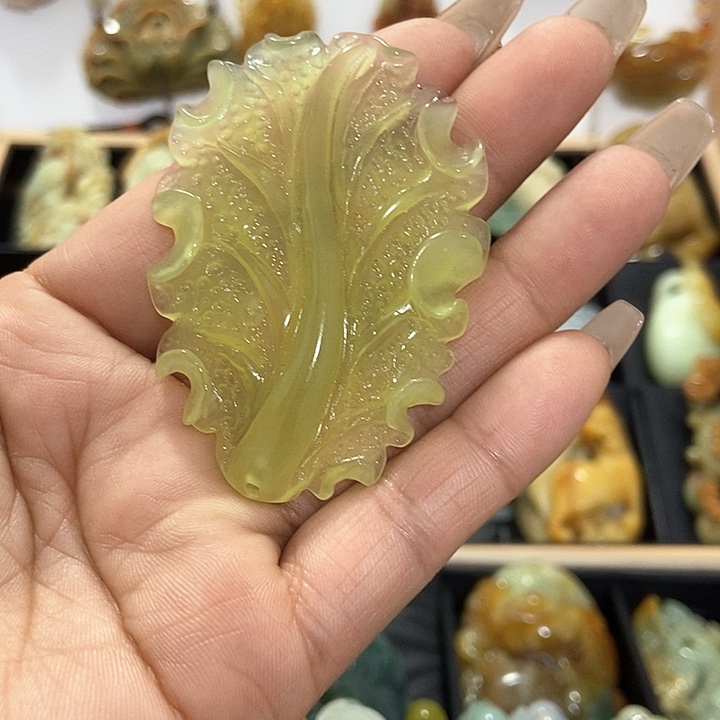 蛇纹石玉挂件未镶嵌w****d