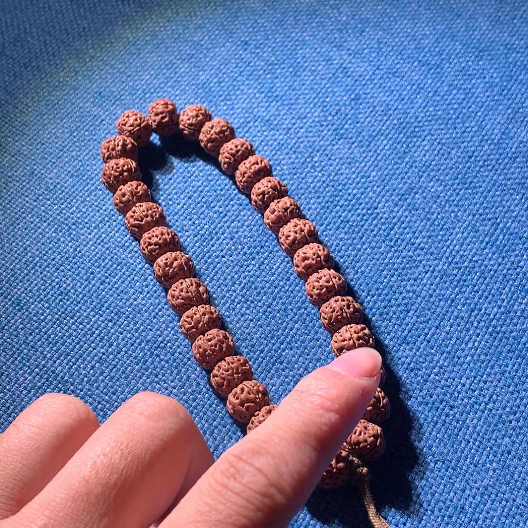 吊坠金刚菩提玉石蜂王11手持