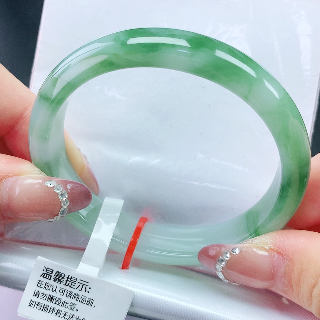 翡翠手镯未镶嵌55贵妃