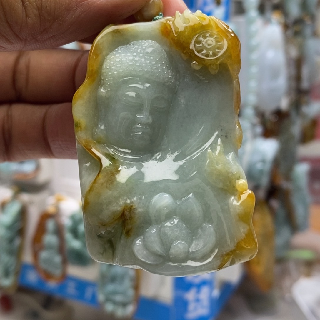 翡翠未镶嵌颈饰佛