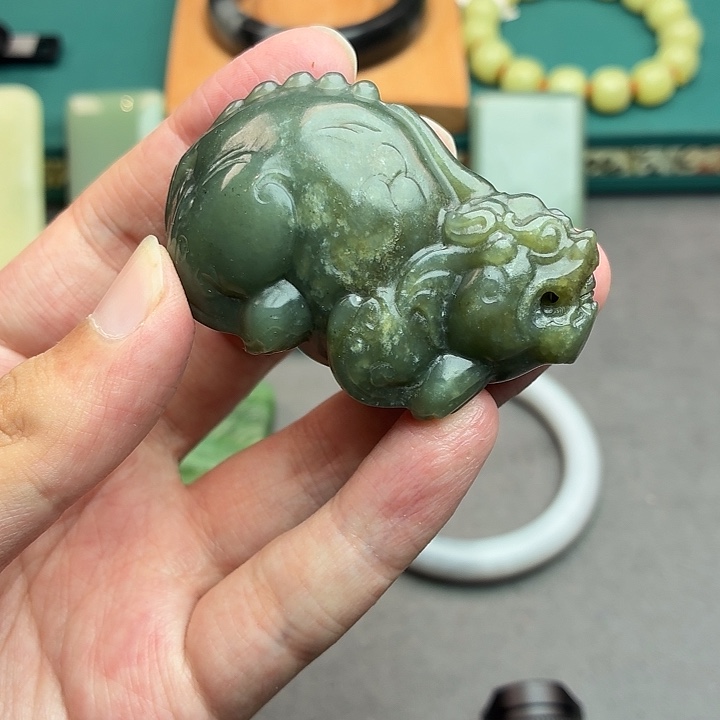和田玉（糖玉）未镶嵌颈饰