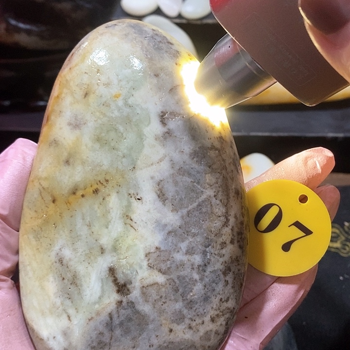 未镶嵌和田玉（糖玉）挂件