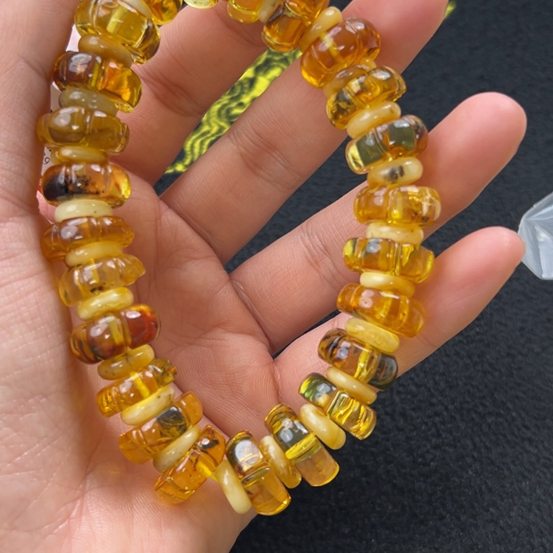 琥珀珠宝奇石未镶嵌