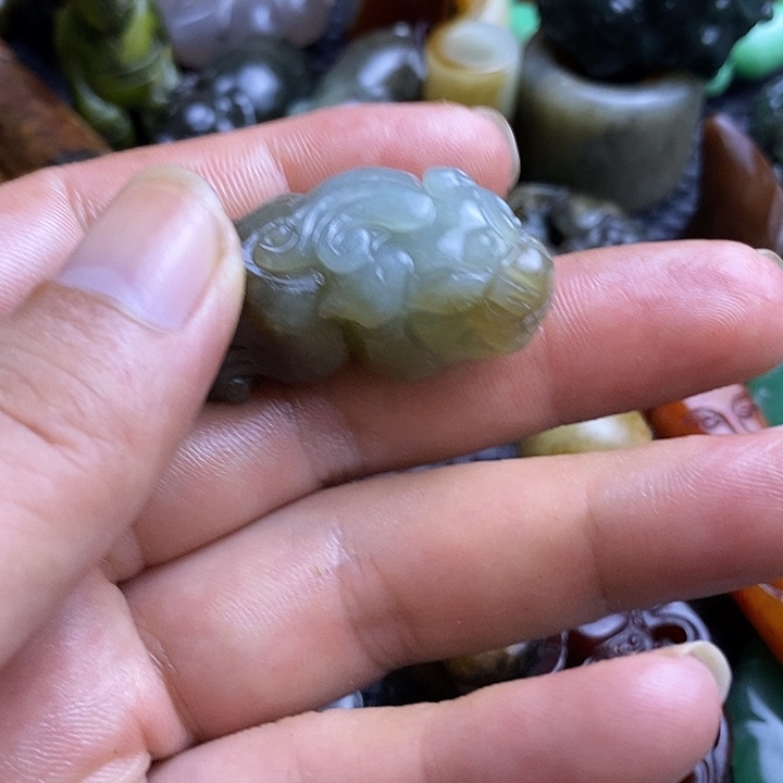 和田玉（糖玉）未镶嵌颈饰