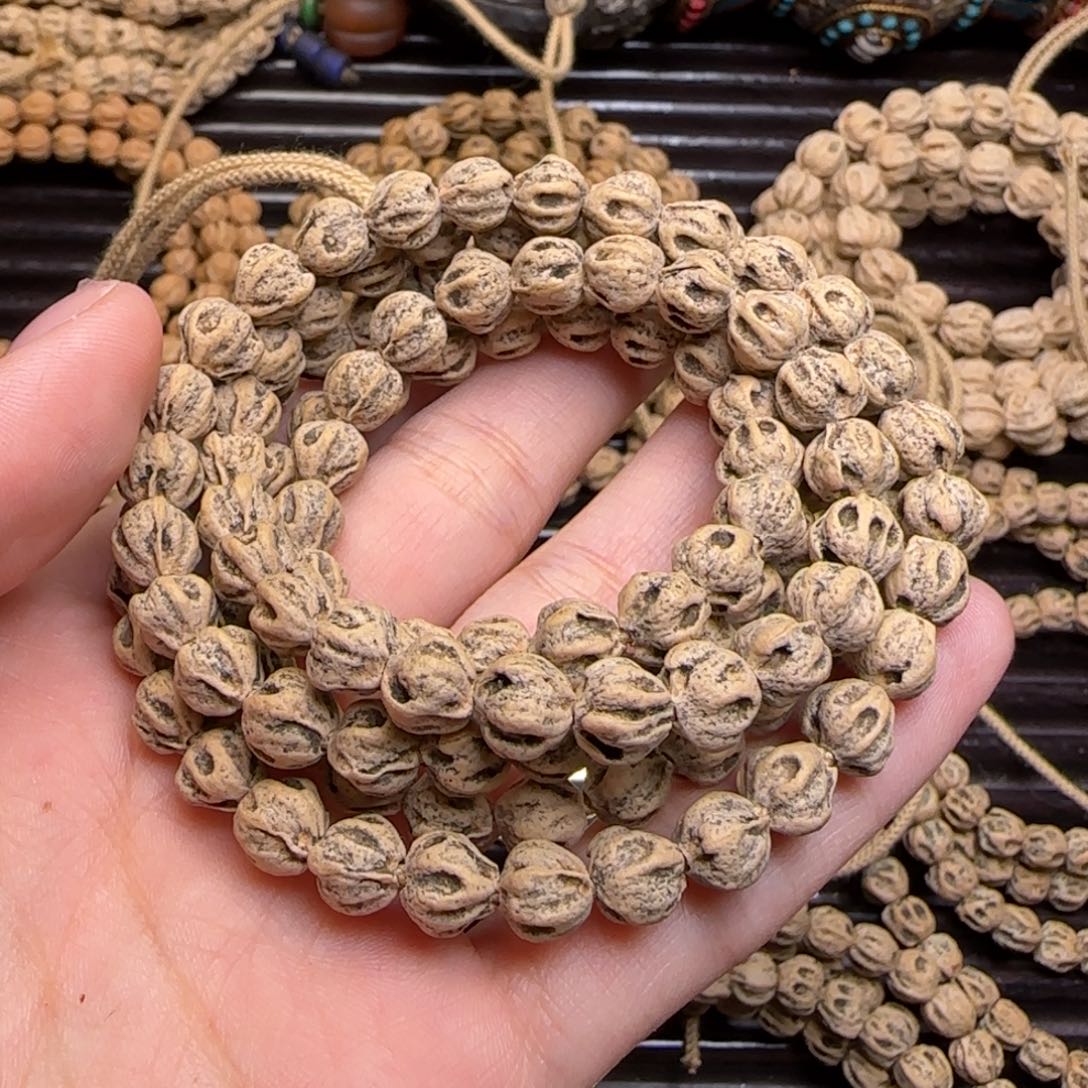 柏香籽/百香籽吊坠Q****.