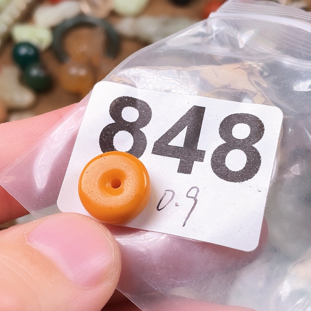 琥珀未镶嵌颈饰tyikkk