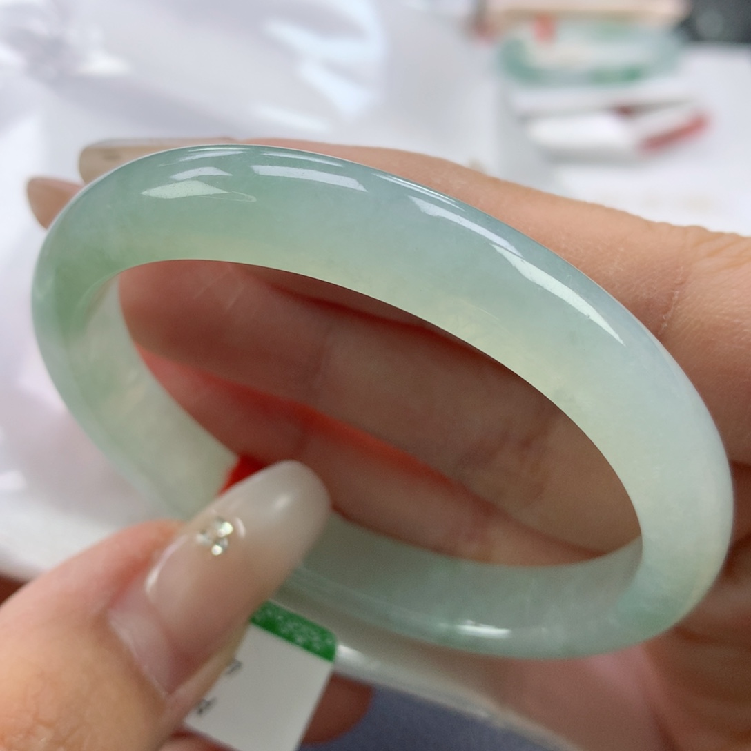 翡翠手镯未镶嵌53.6贵妃