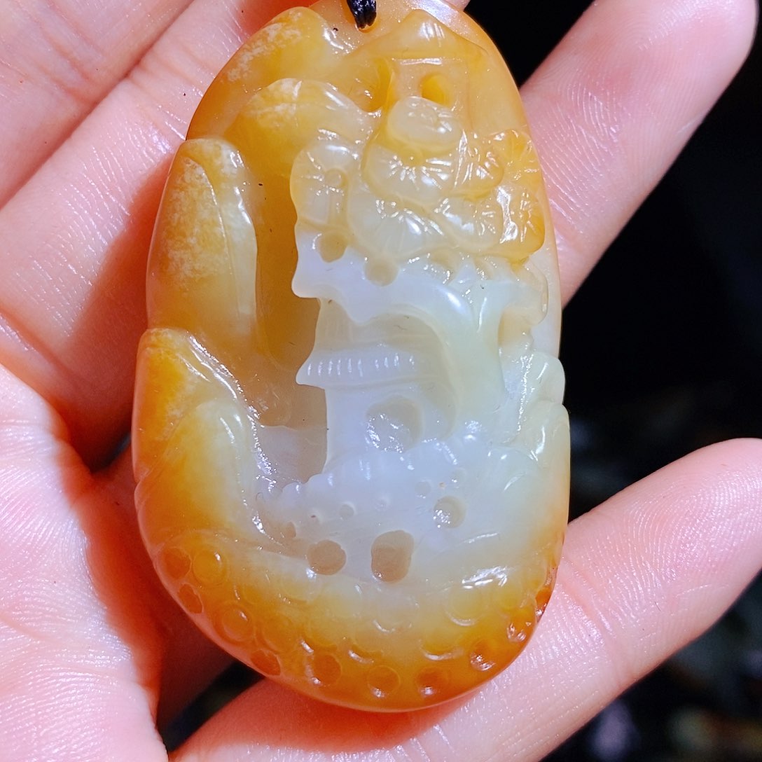 和田玉颈饰未镶嵌