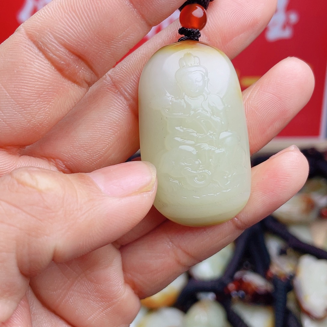 和田玉颈饰未镶嵌