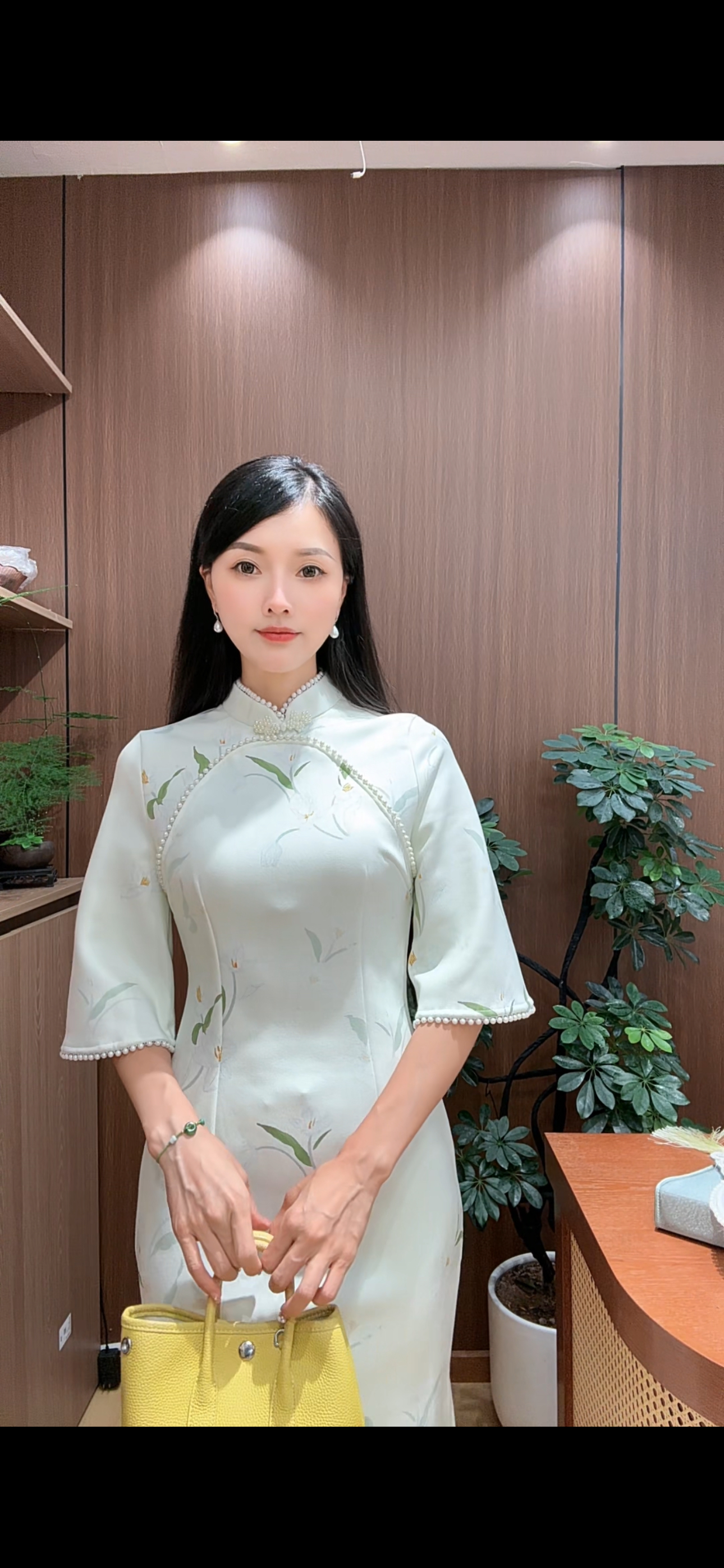 立领少女单旗袍长款气质新中式网红一字扣日常春夏白色旗袍印花