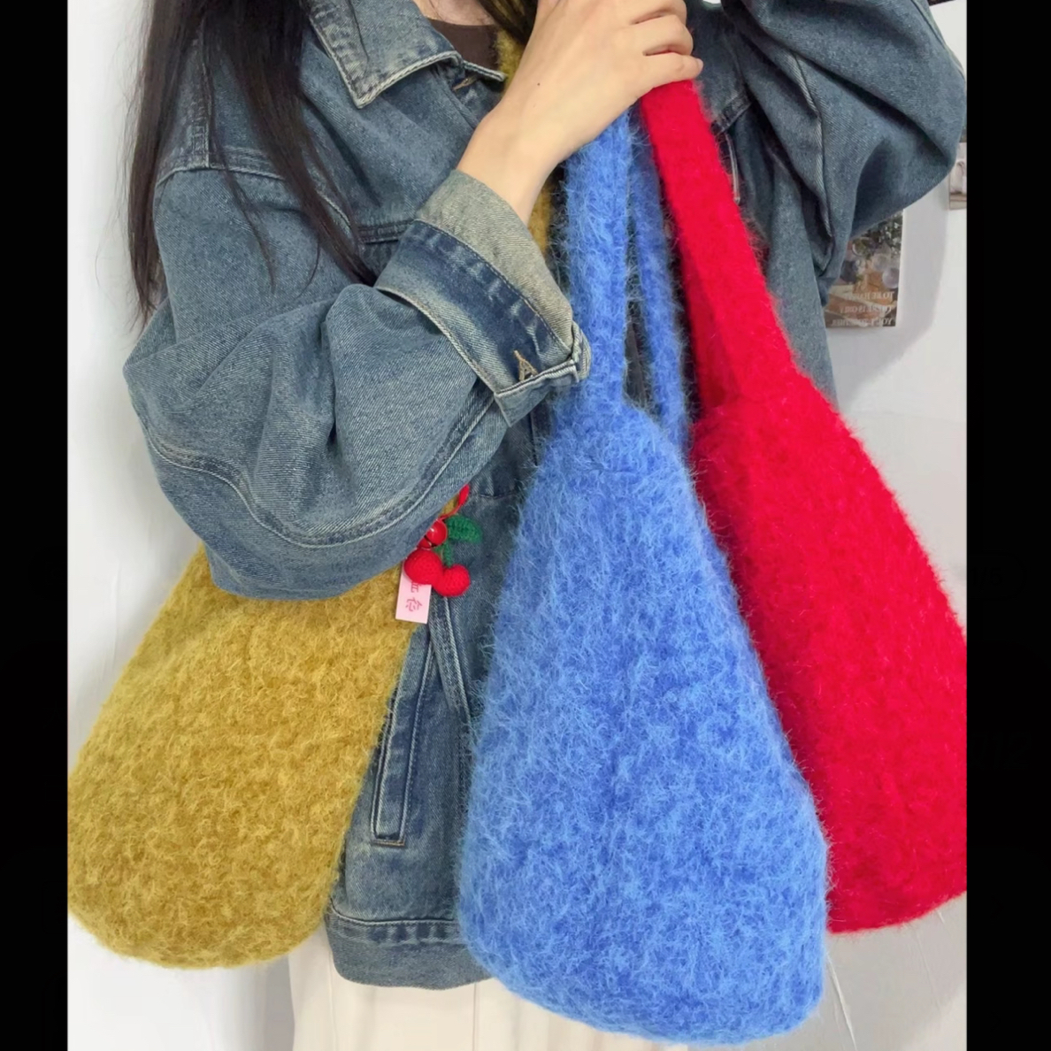 黄果树软绒毛单肩斜挎包秋冬新款水桶包ins风毛毛女包