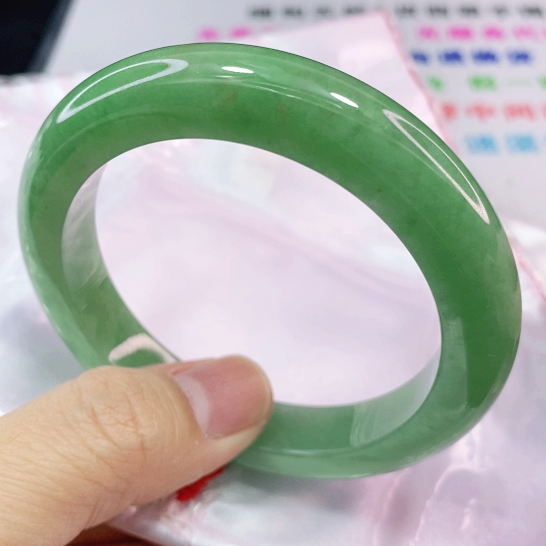 未镶嵌手镯翡翠56.8圈口完整毕业