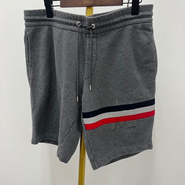 95新 MONCLER 灰色短裤/L码/0026