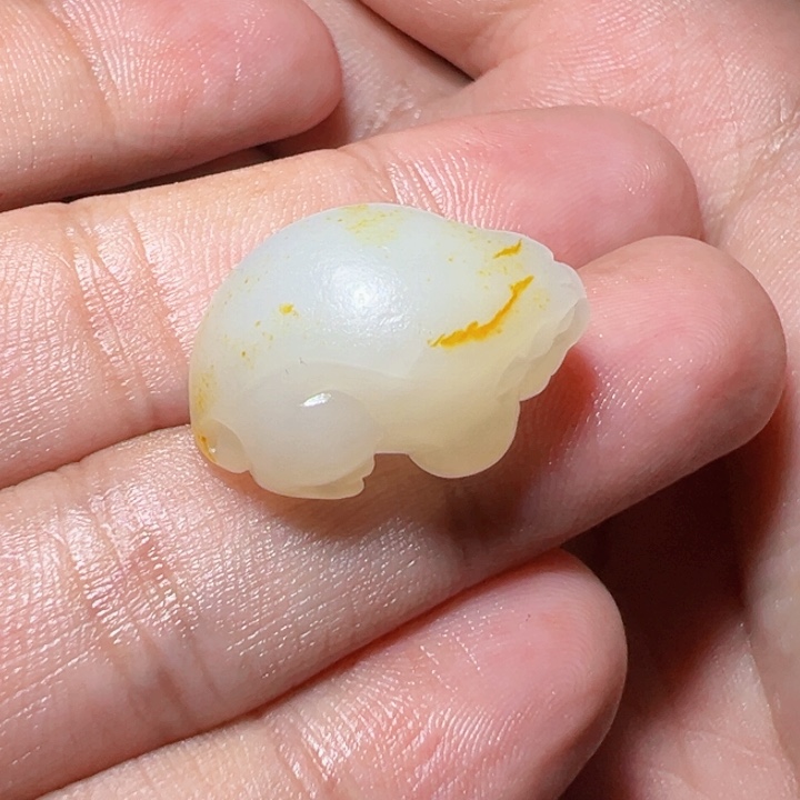 颈饰未镶嵌和田玉昆*