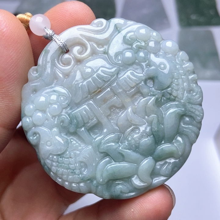 翡翠未镶嵌颈饰翡翠