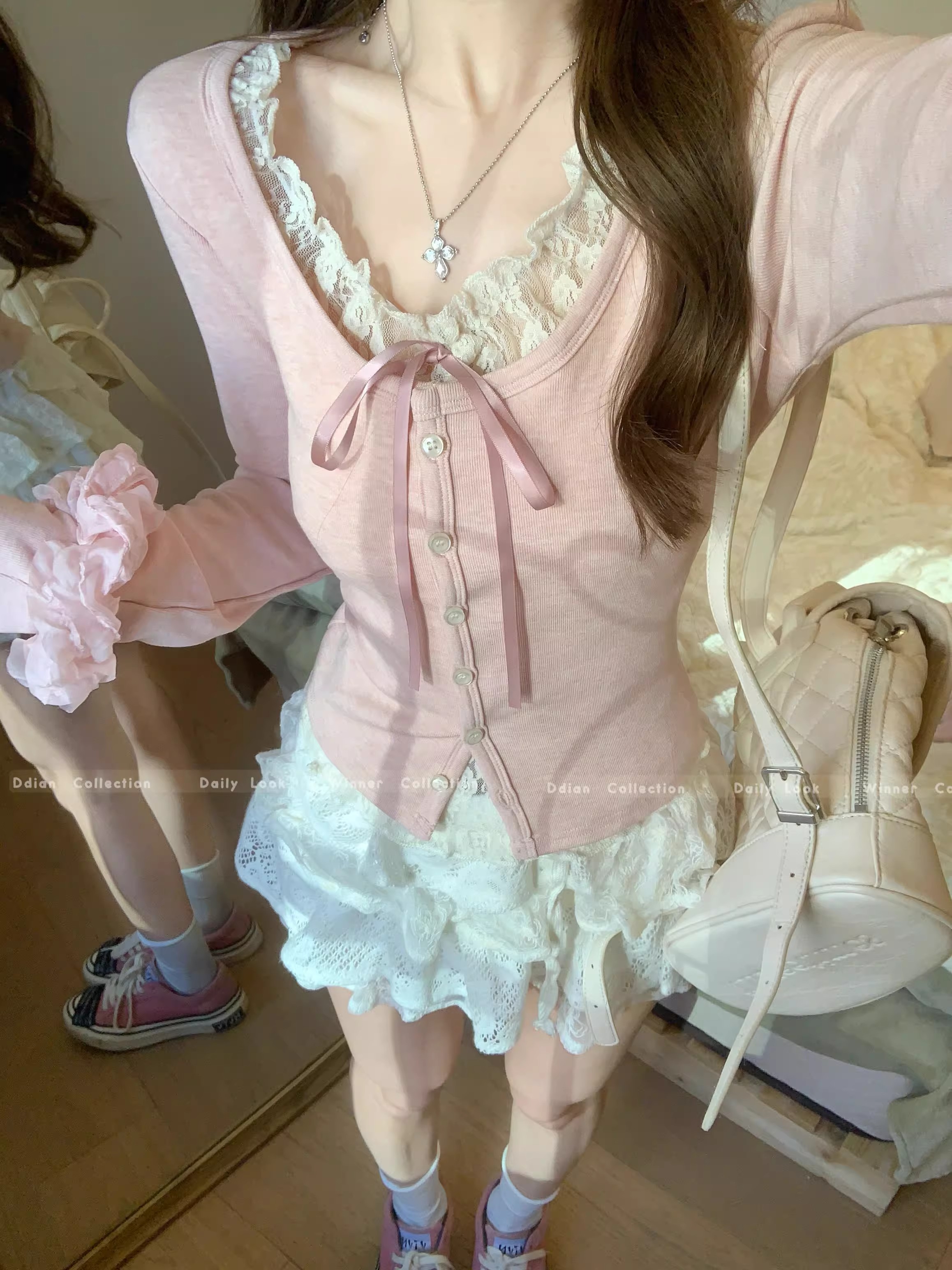 miu系u领蕾丝蝴蝶结系带假两件t恤女早春纯欲bm内搭藕粉色短上衣