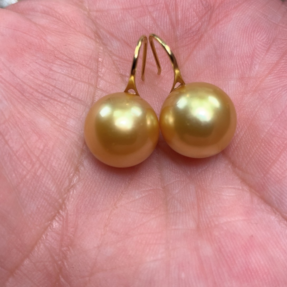 海水珍珠耳饰18K金镶嵌
