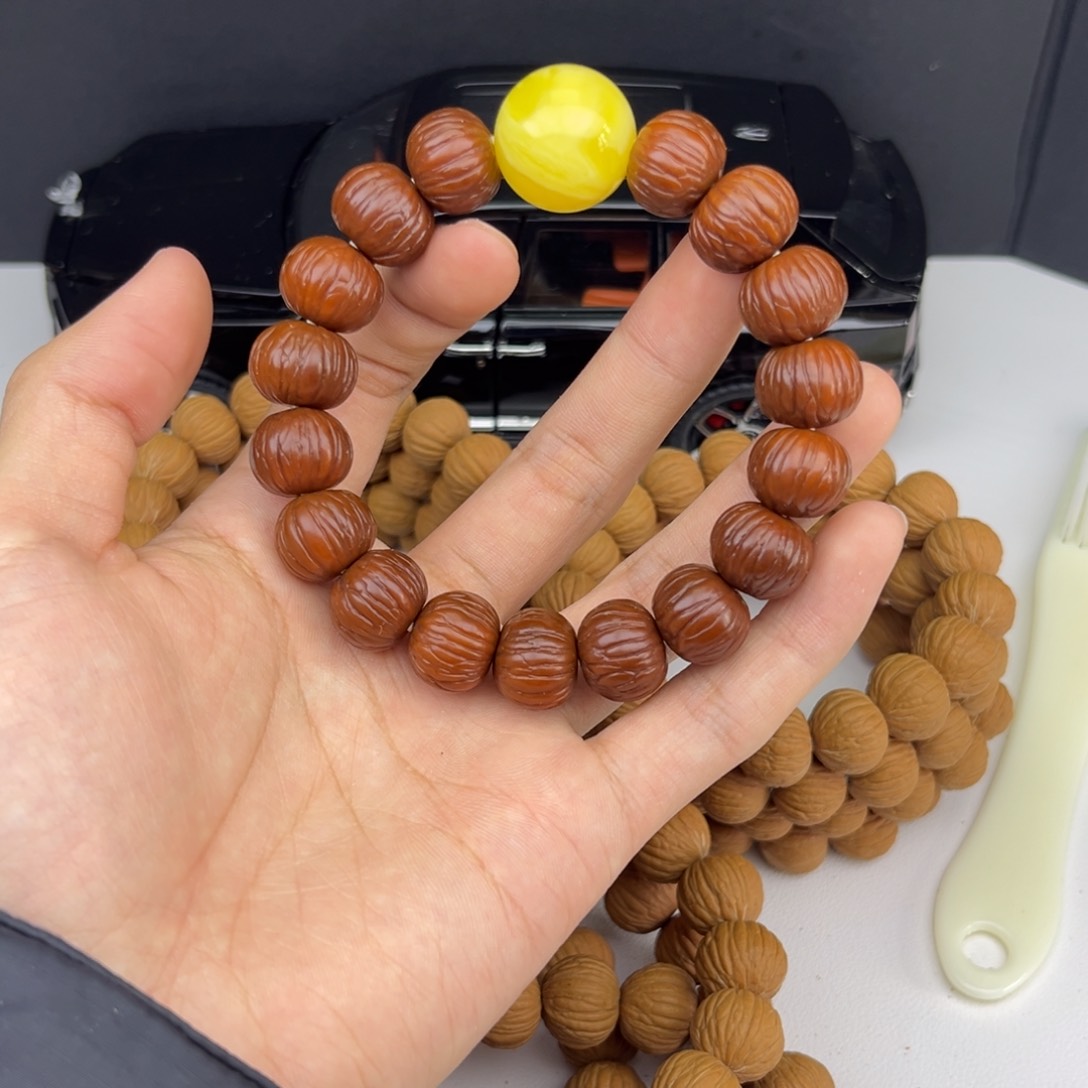 毕业款土豪红串来