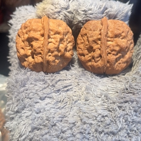 文玩核桃把件麻铁带彩磕尖39+