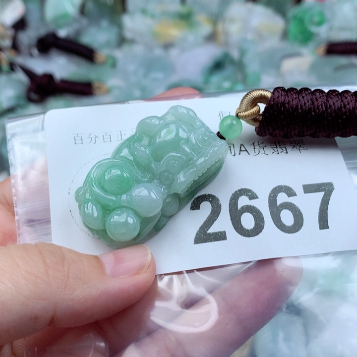 吊坠(不含链)未镶嵌翡翠