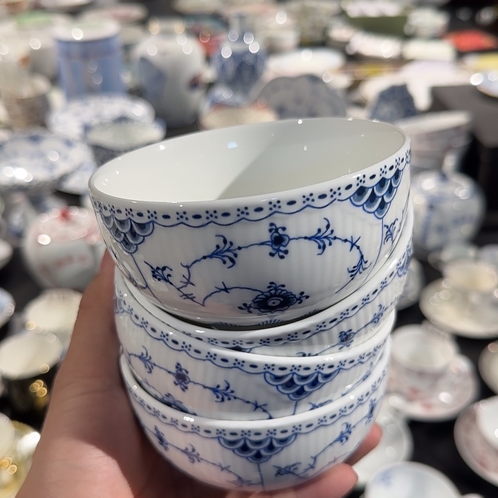 四个米饭碗米饭碗