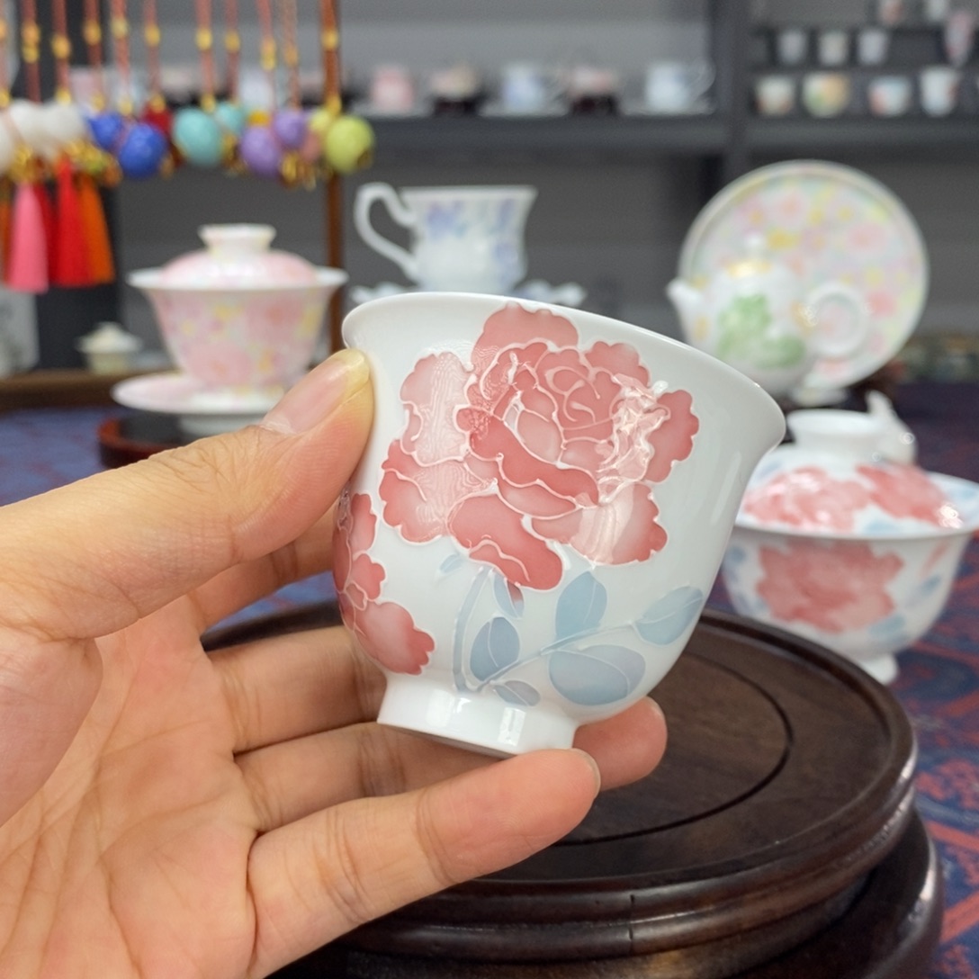 玫瑰花品茗杯手绘釉下高温