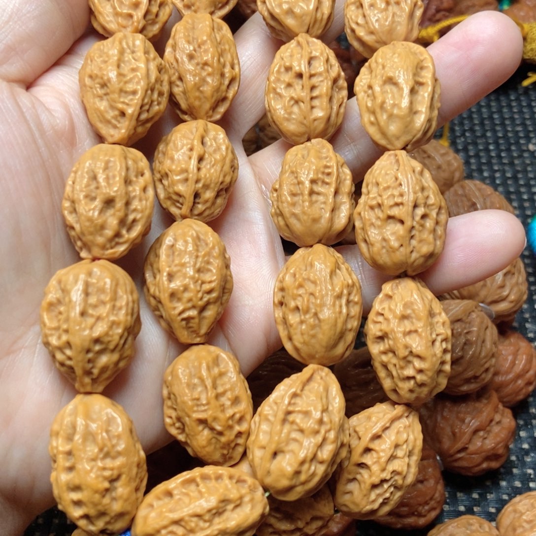 桃核手串金树叶脖挂