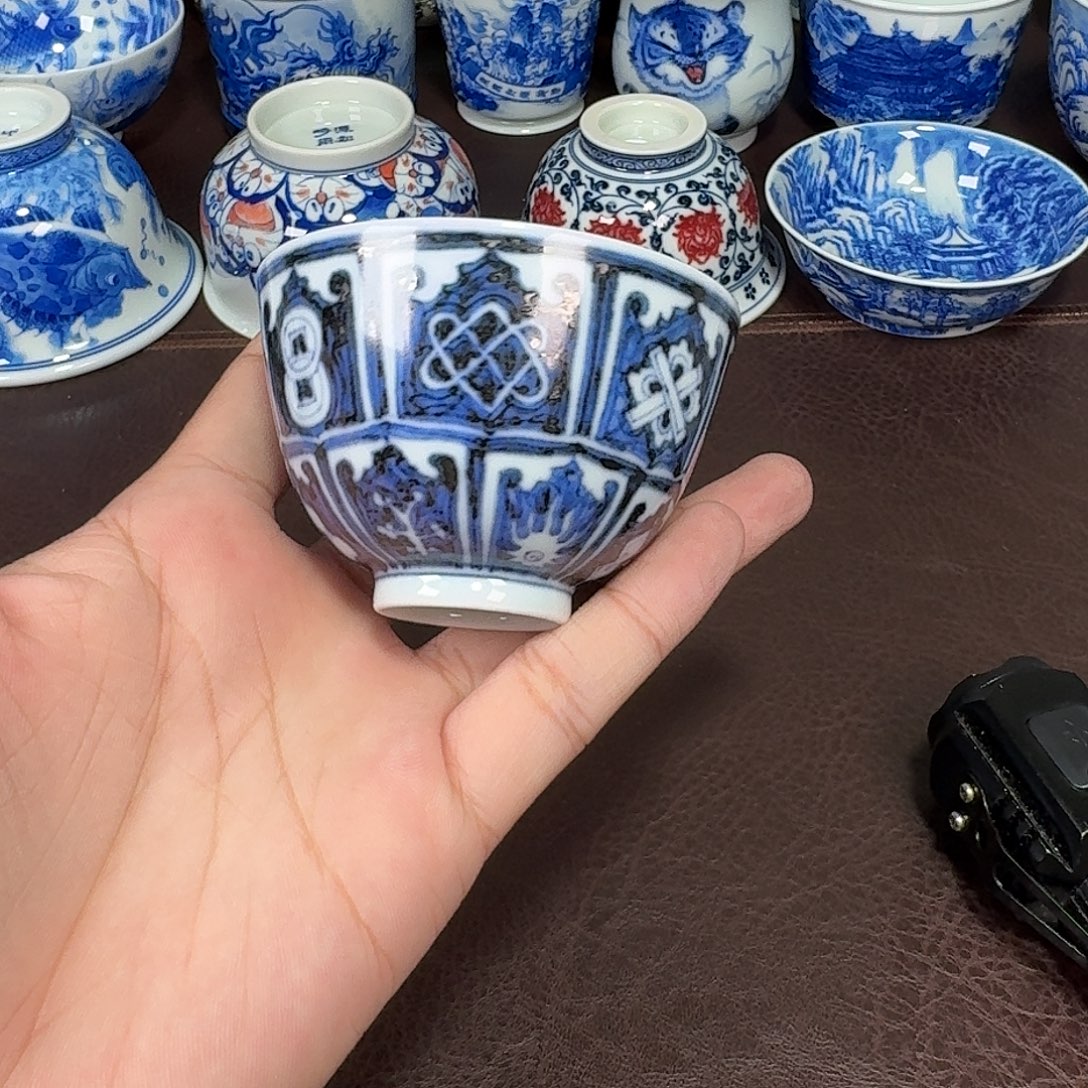 现代景德镇陶瓷杯