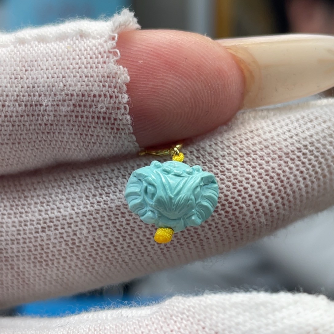 绿松石未镶嵌挂件