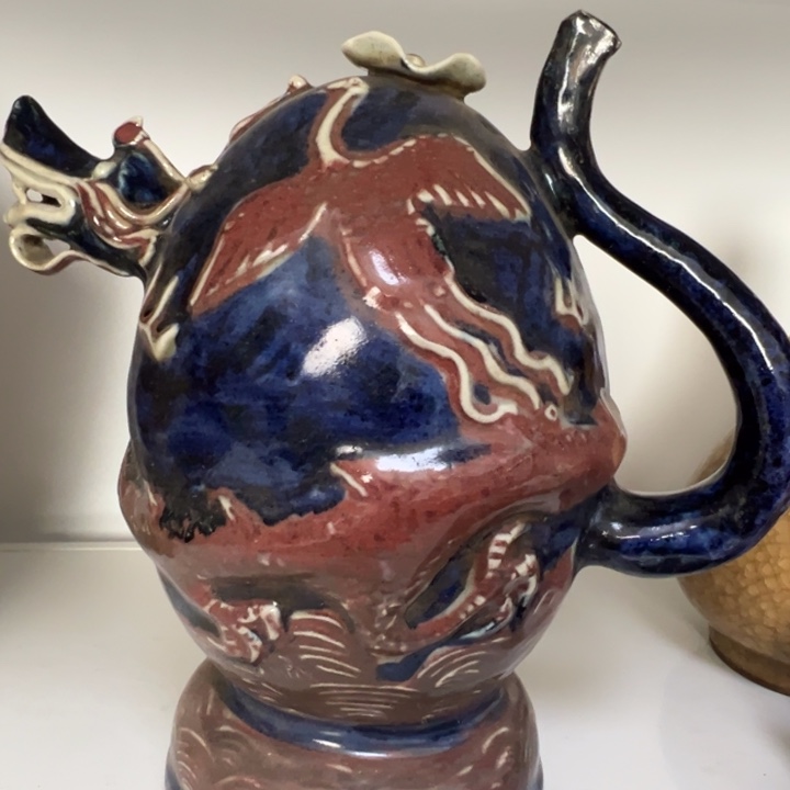 陶其他精美瓷器青花釉里红龙凤纹倒流壶