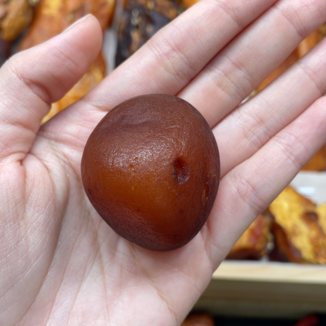 琥珀珠宝奇石未镶嵌和**湛