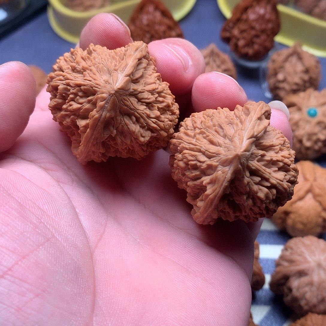 文玩核桃把件满天星