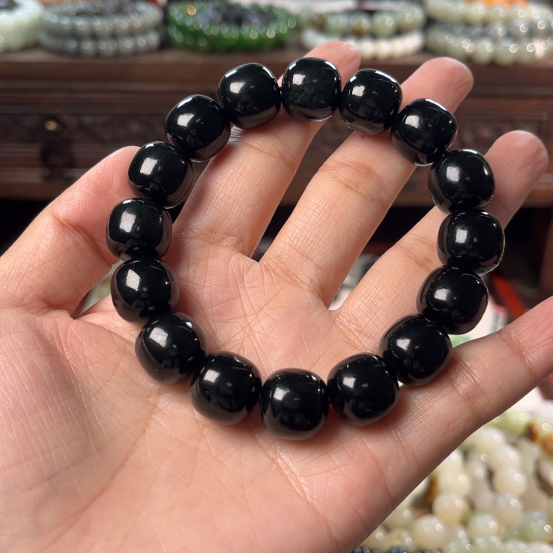 用***0和田玉未镶嵌手链