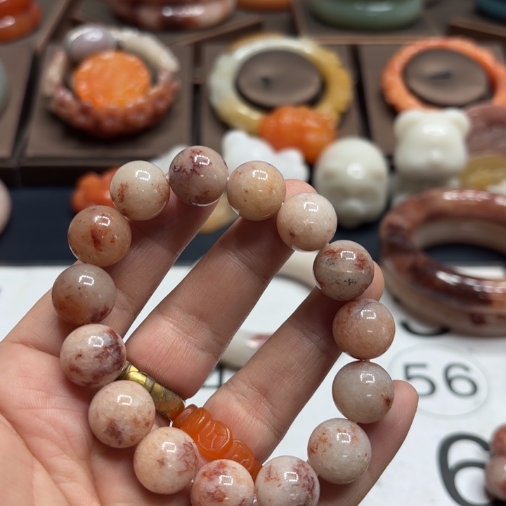 石英岩玉合金颈饰