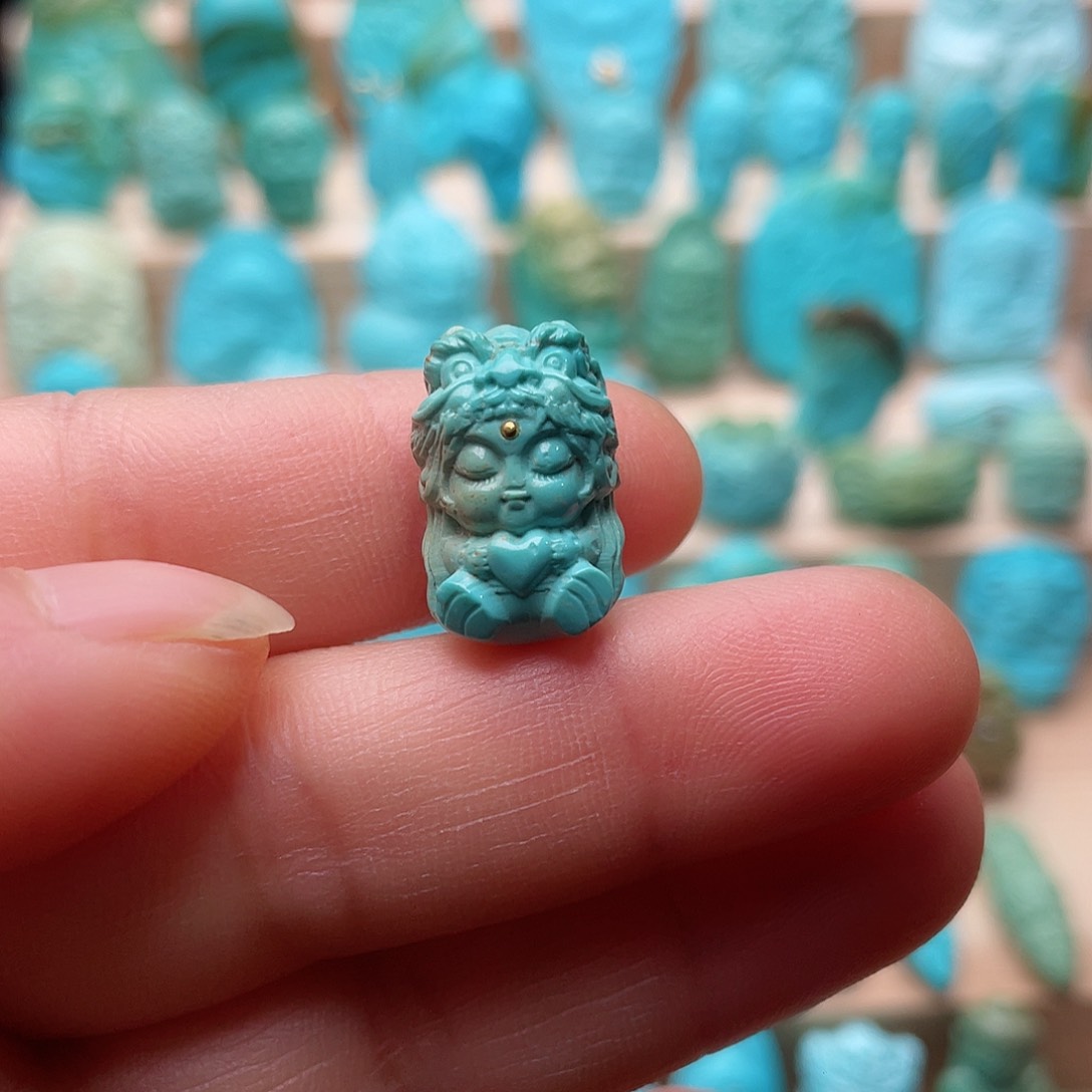 绿松石颈饰未镶嵌